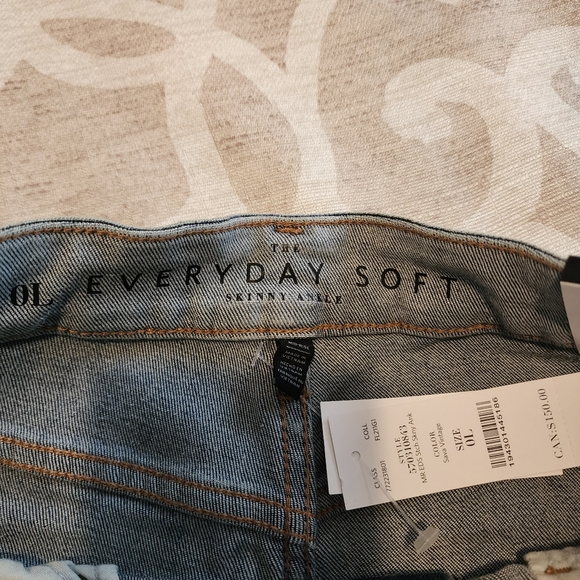 NWT White House Black Market Embellished Ankle Jeans Size 0L. - Picture 8 of 14